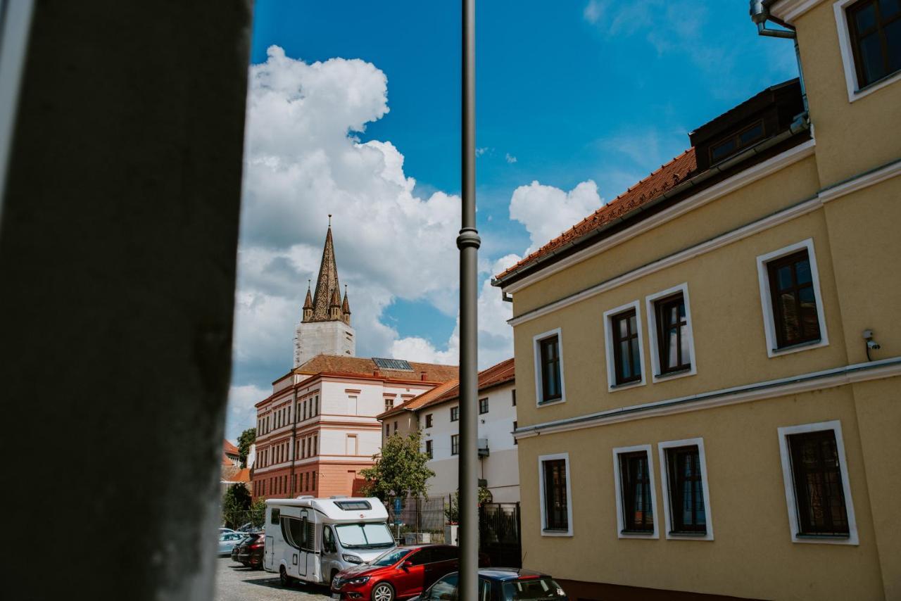 Zur Linde Lägenhet Sibiu Exteriör bild