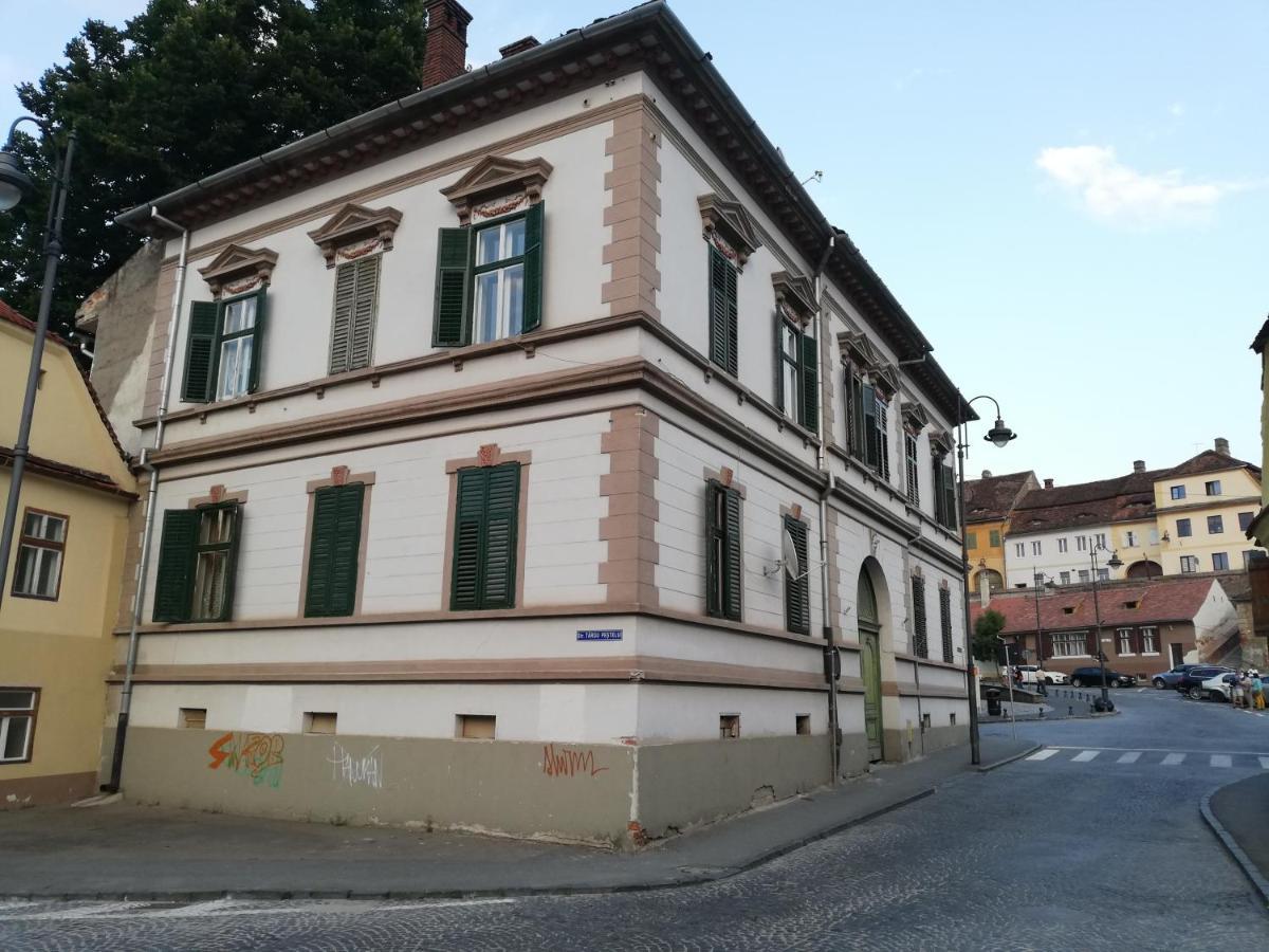 Zur Linde Lägenhet Sibiu Exteriör bild